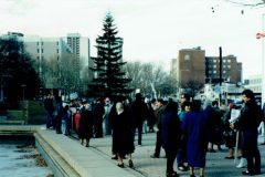 1990_002